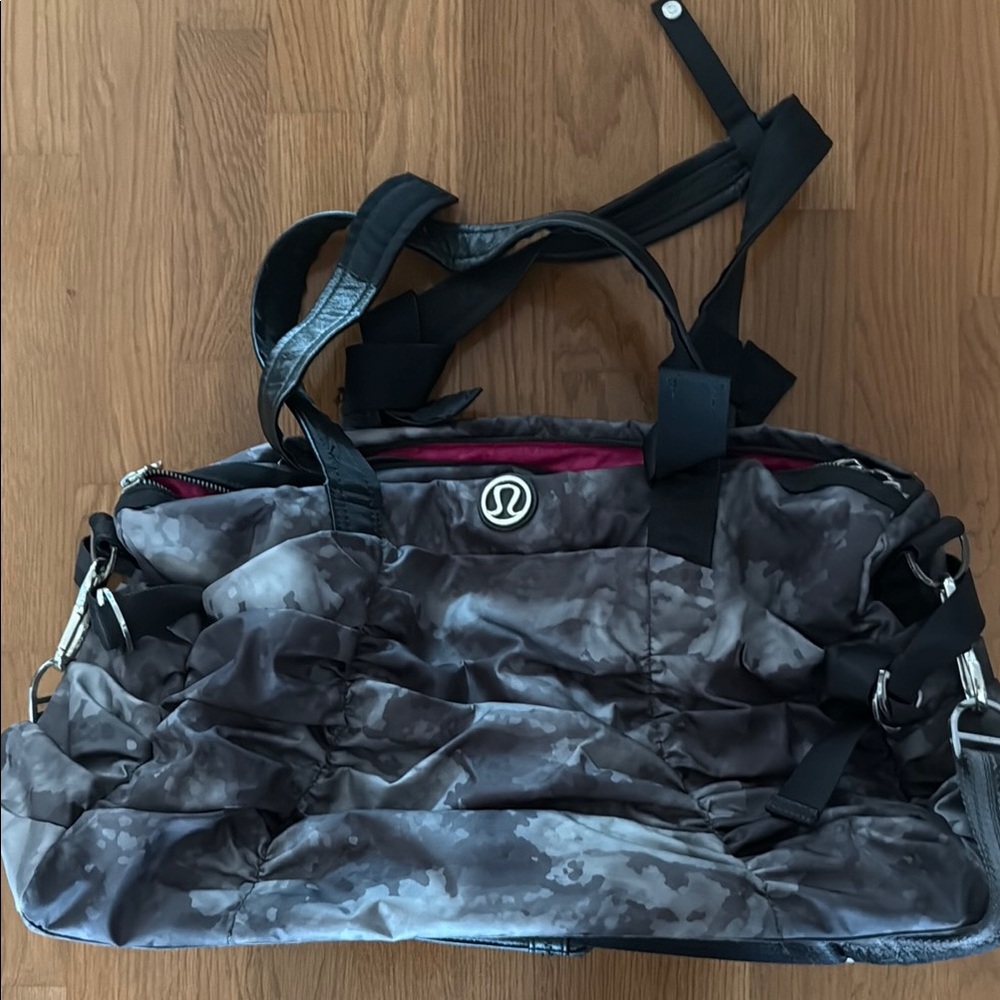 lululemon athletica Black and Gray Duffel Bag with Sporty Design